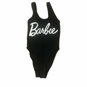 🌺 Black white barbie one